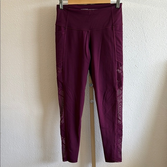 Victoria Secret Sport Plum High-Waisted Leggings Size M - Picture 1 of 8